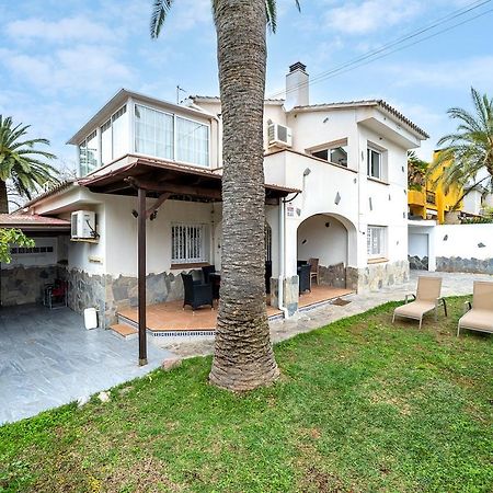 Global Maria - Villa With Bbq In Камбрильс Экстерьер фото